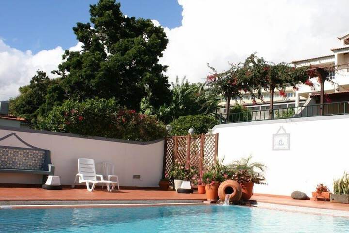 Hotel Pool