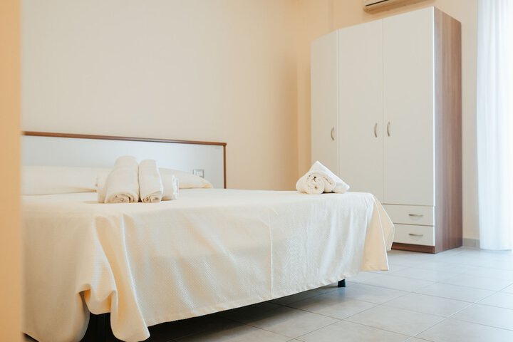Room 3 of 5