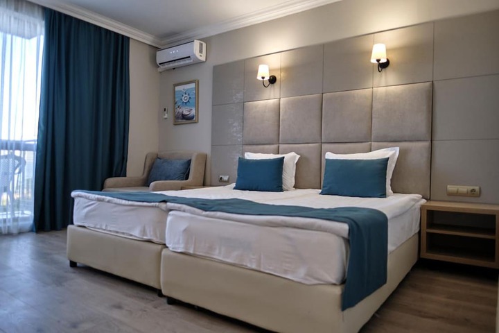 Room 11 of 51