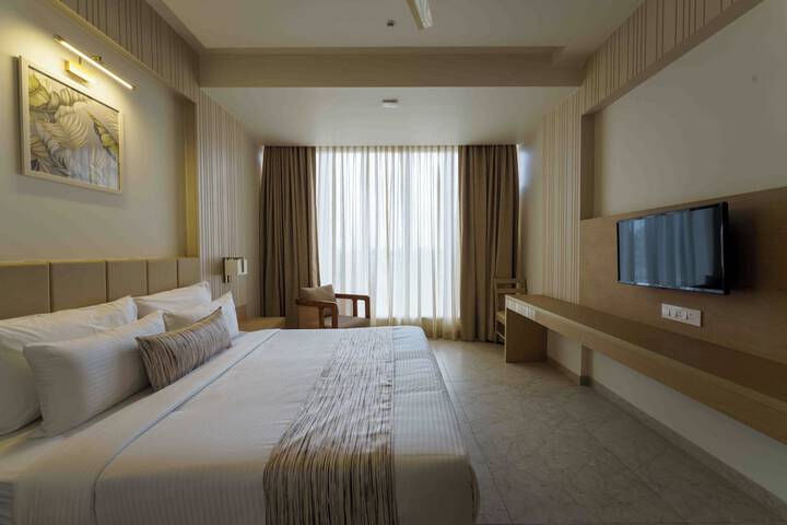 Room 33 of 97