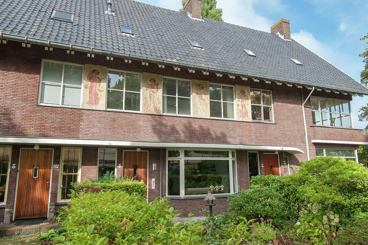 Comfortable Holiday Home in Overveen With Terrace