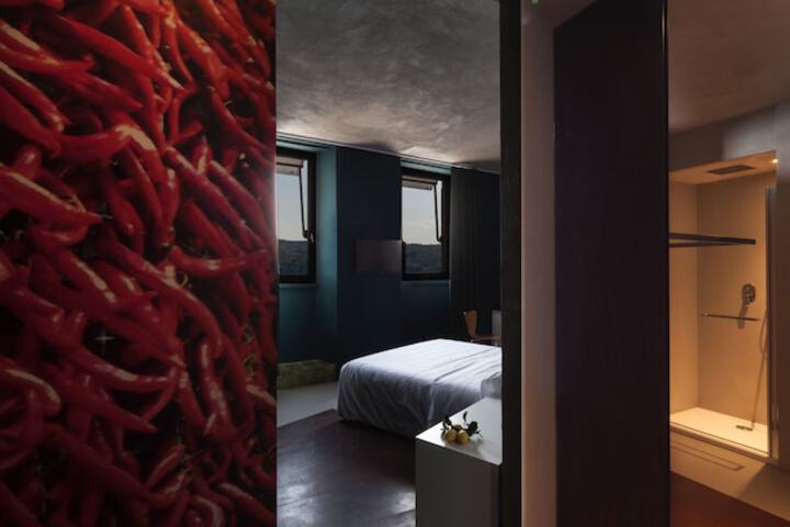 Room 8 of 25