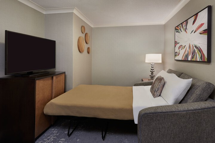 Room 19 of 159