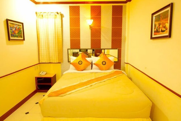 Room 7 of 54