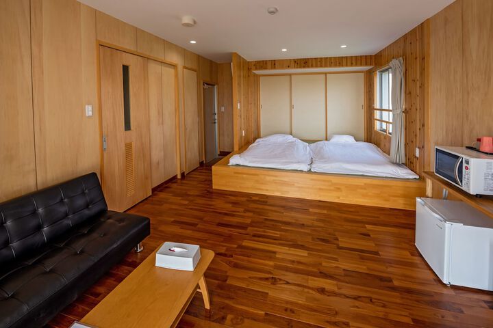 Room 5 of 56