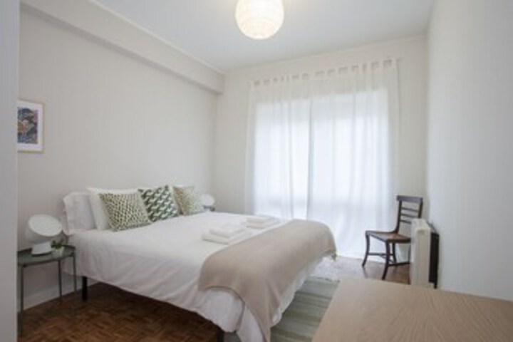 Room 10 of 25