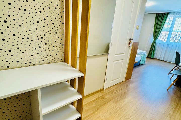 Room 72 of 102