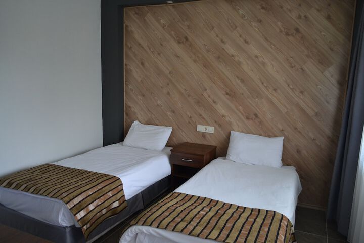 Room 12 of 97