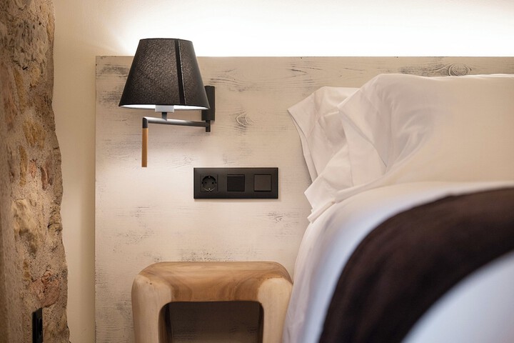 Room 5 of 60