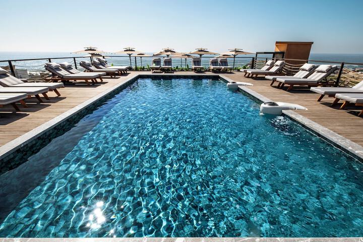 Pool 43 of 117