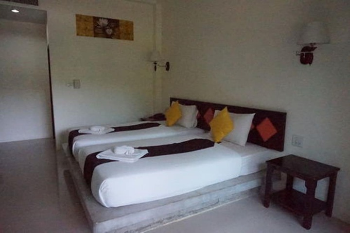 Room 28 of 80