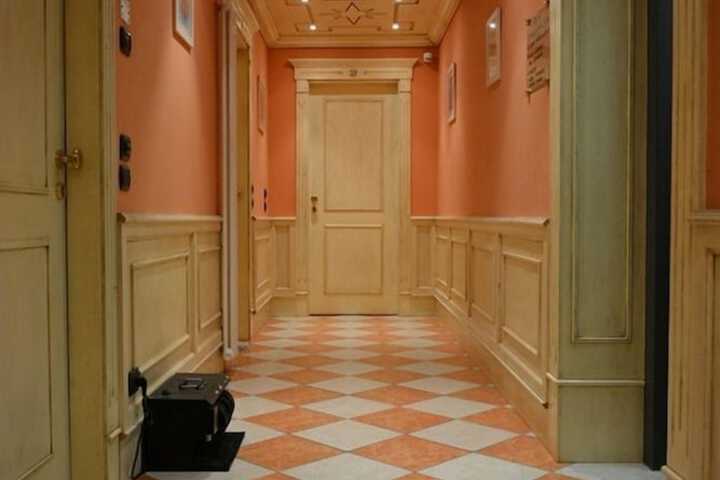 Ballroom/Hall 60 of 76