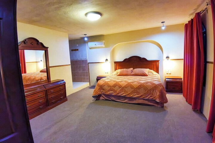 Room 22 of 114