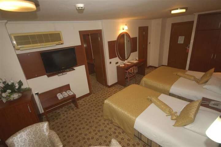 Room 12 of 52