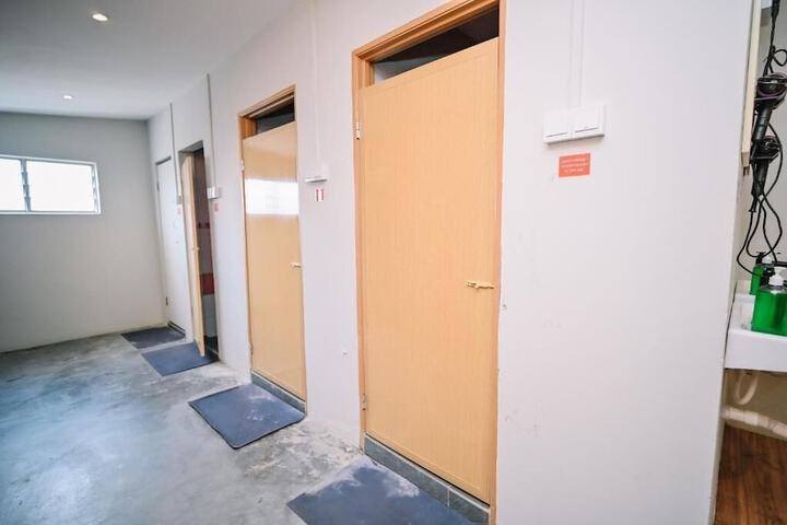 Room 10 of 18