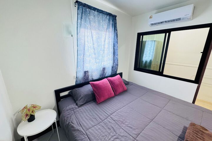 Room 11 of 21