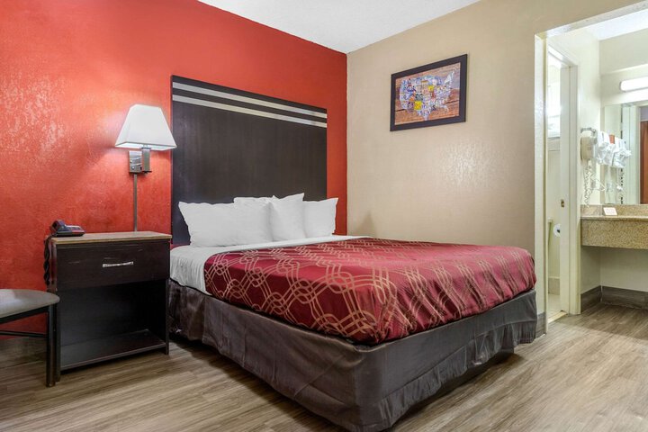 2 Double Beds (14 of 17)