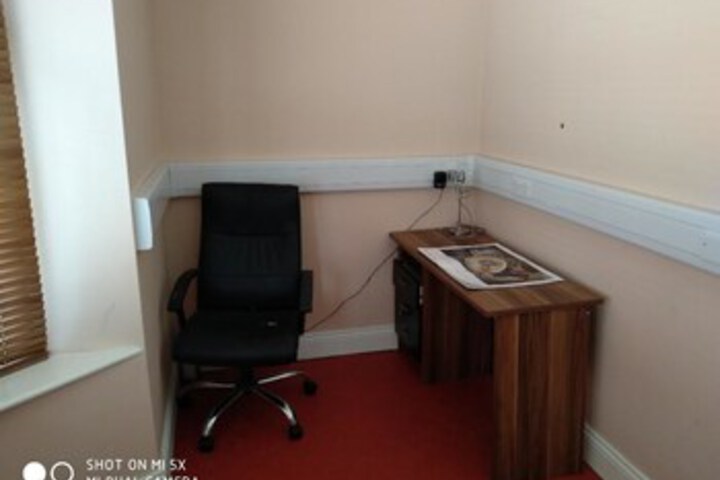 Room 6 of 19