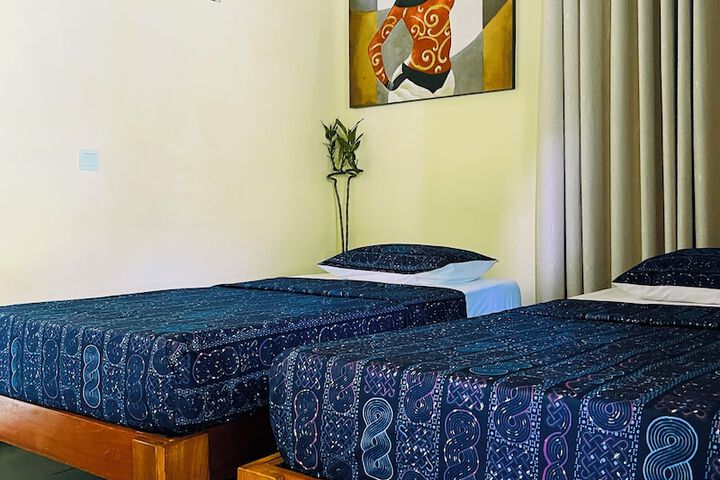 Room 3 of 78