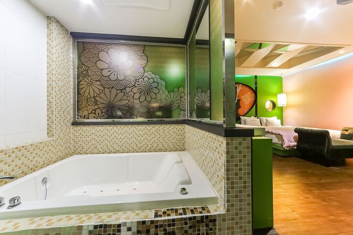 Room 156 of 156
