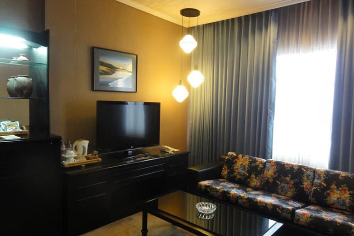 Room 19 of 34