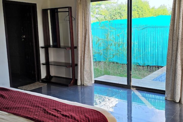 Room 14 of 31