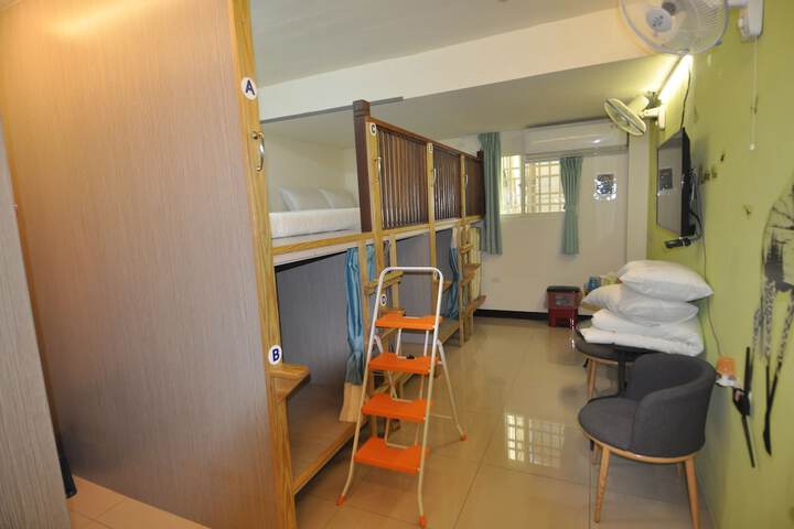 Room 21 of 29