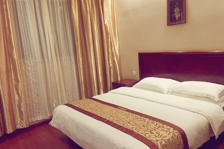 Room 2 of 7