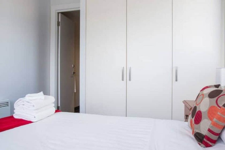 Room 122 of 288