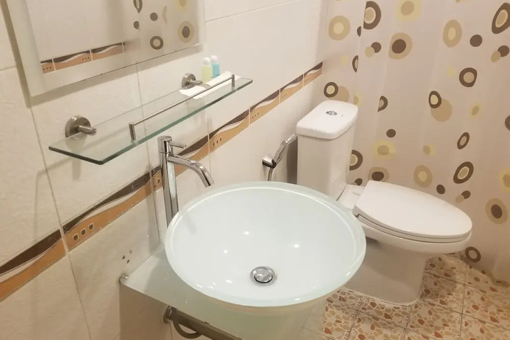 Room 10 of 11