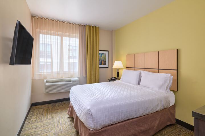 Studio Suite 1 Queen Bed City View High Floor (18 of 30)