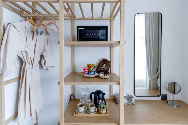 Room 5 of 40