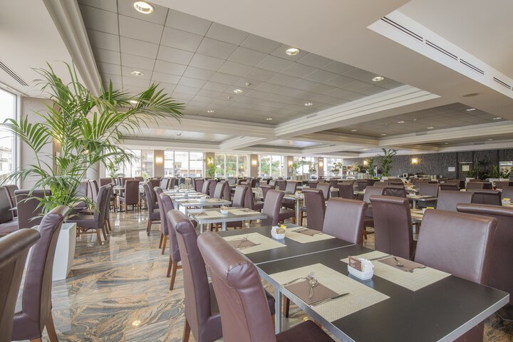Dining Photos