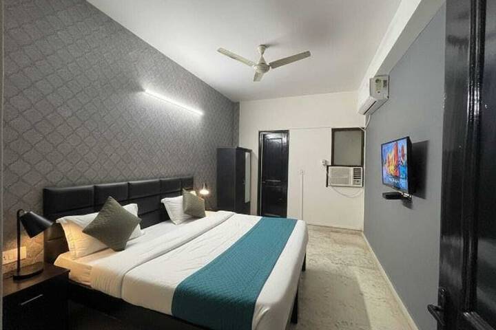 Room 12 of 22