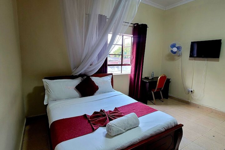 Room 5 of 28