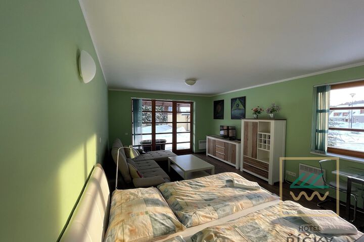 Room 46 of 194