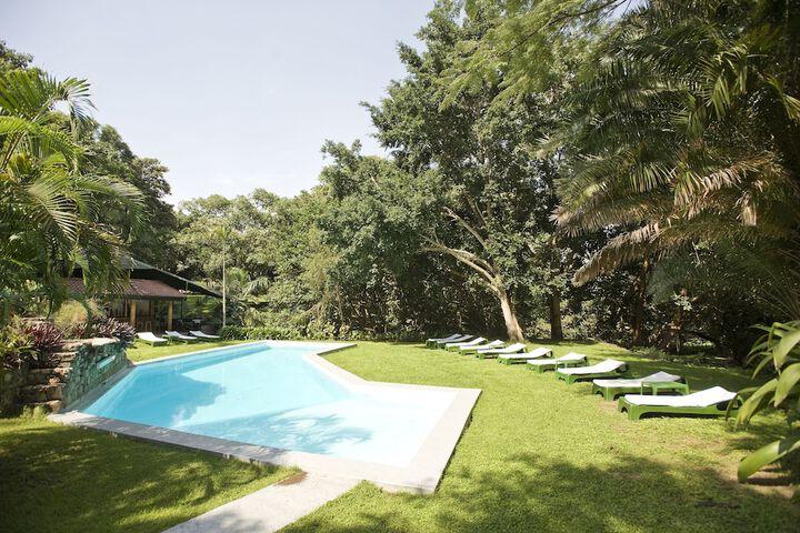 Pool 32 of 41