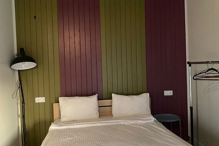 Room 13 of 21
