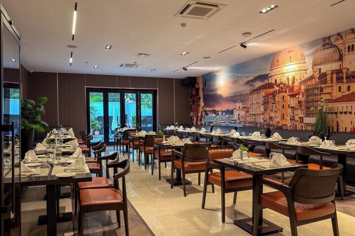 Dining 147 of 179