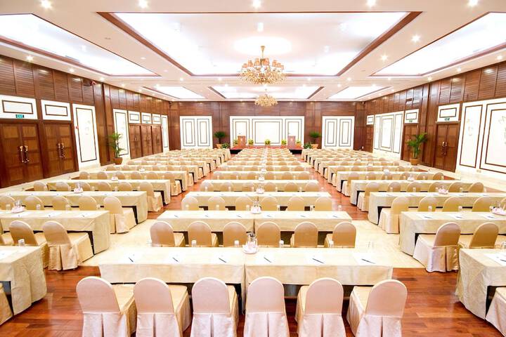 Business Center 188 of 209