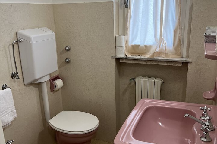 Room 82 of 154