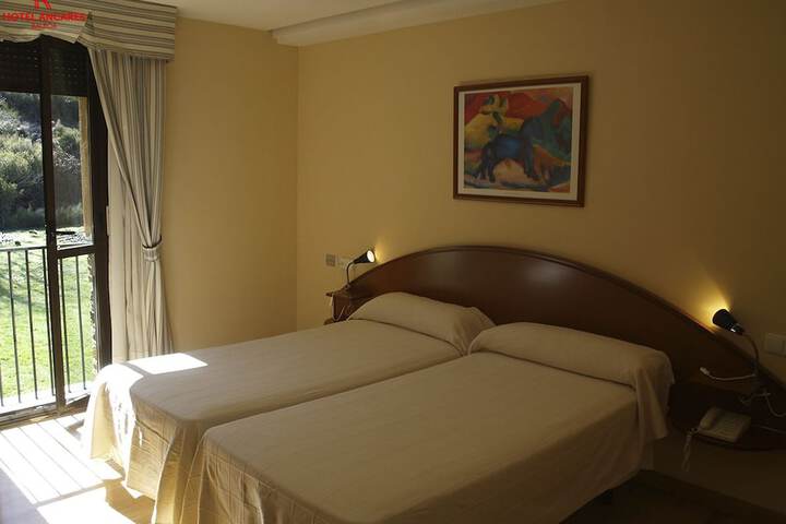 Room 7 of 37
