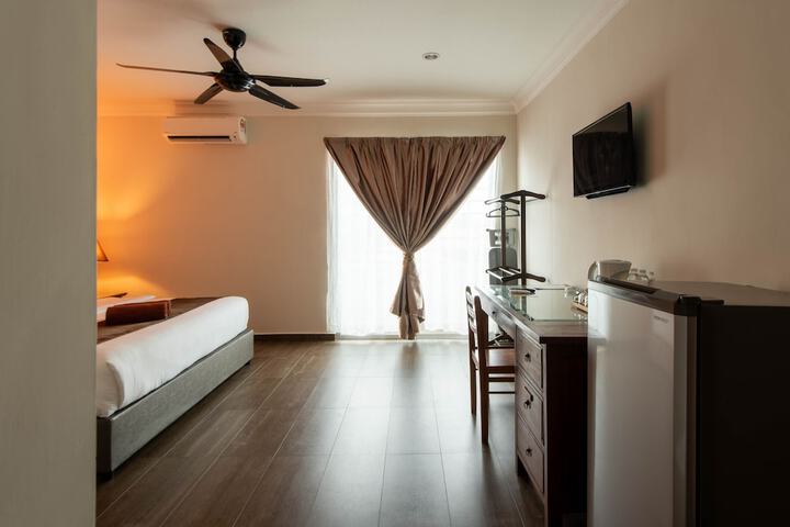 Room 26 of 48
