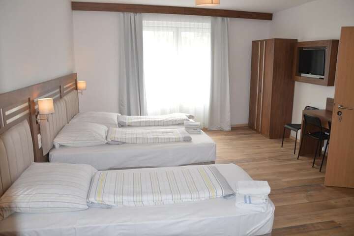 Room 11 of 29