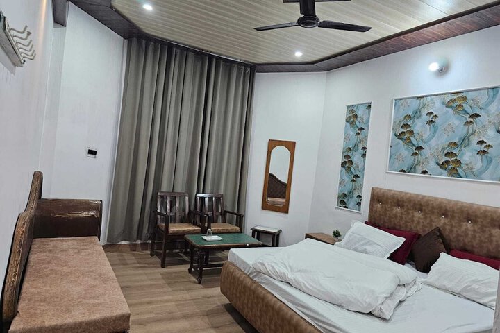 Chauhan Annexe