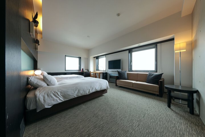 Room 13 of 110