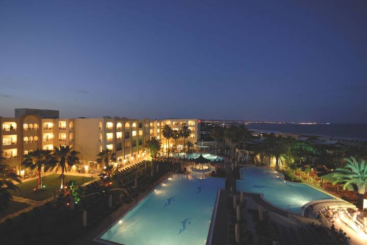 Hotel Pool