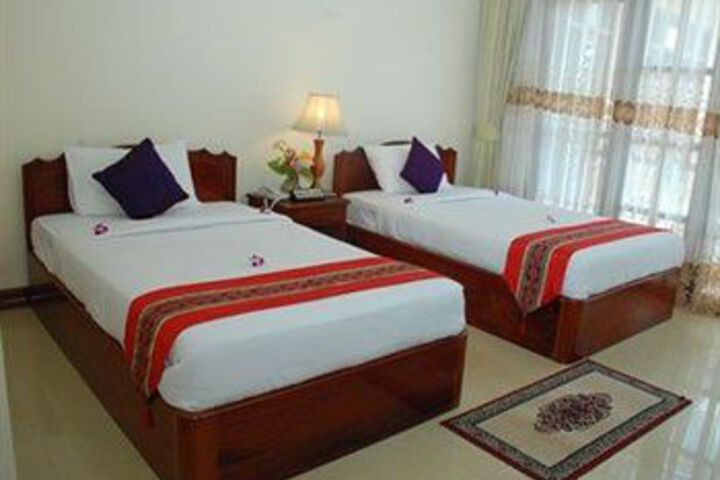 Room 5 of 25