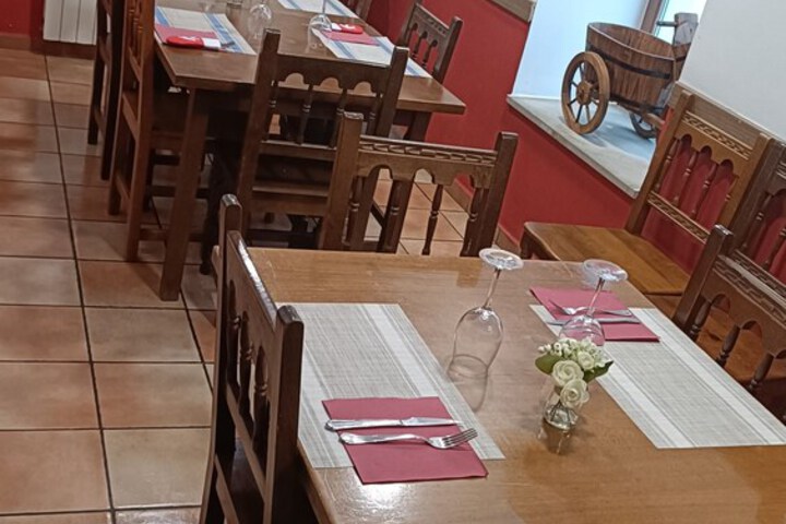 Dining 22 of 38