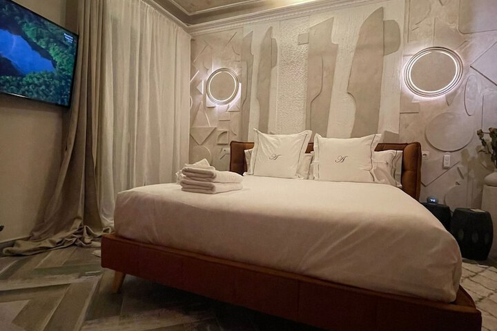 Room 46 of 86